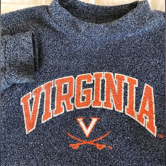 UVA Pullover - Picture 4 of 5